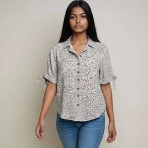 Abercrombie & Fitch Leopard Print Button Down Tie Sleeve Collared Blouse